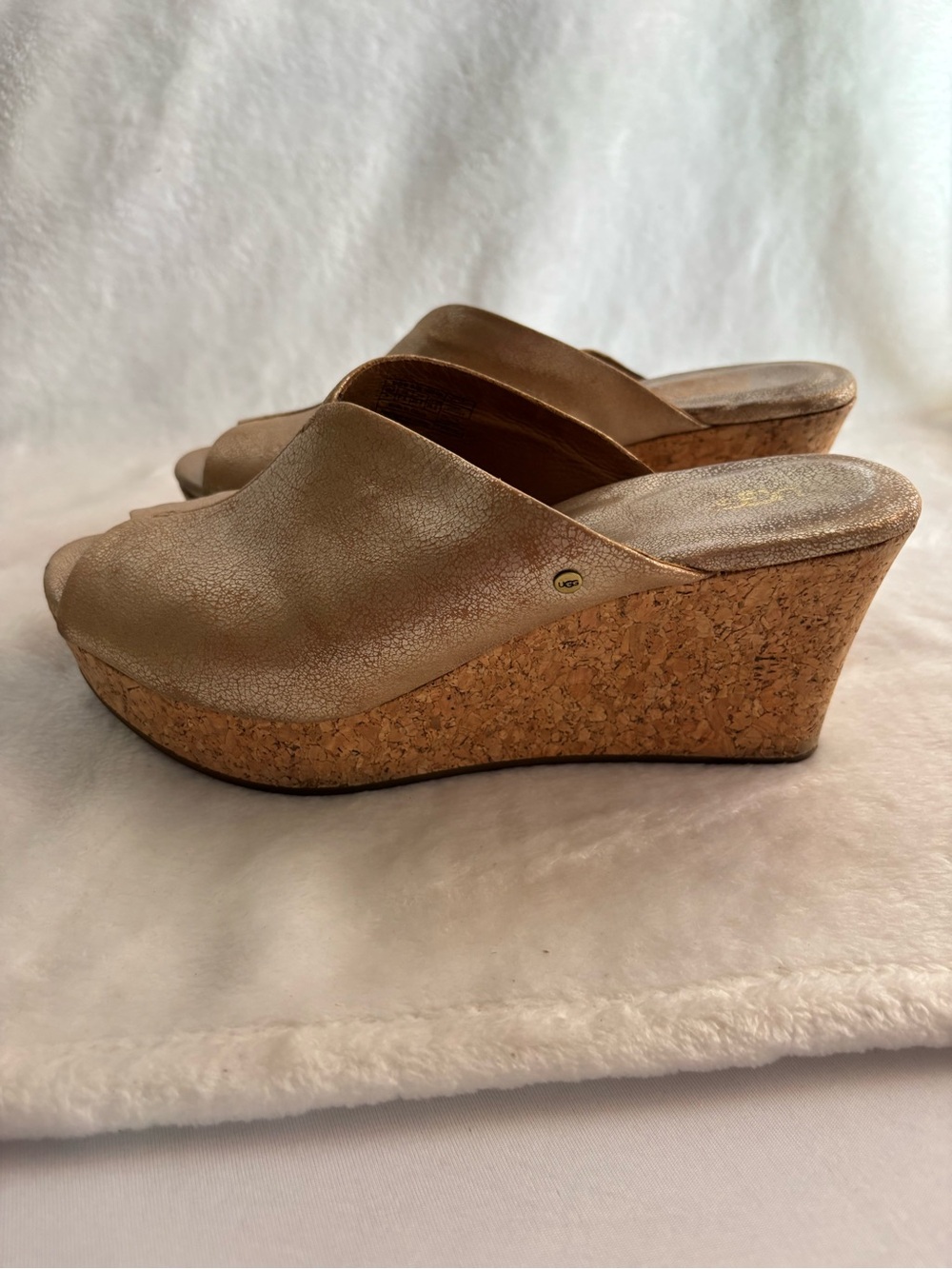 Ugg Australia Dominique Peep Toe Platform Cork Wedges Gold Size 9